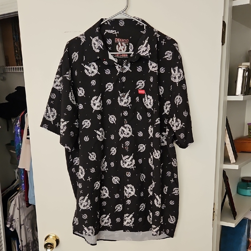 Levi's Black Short-Sleeve Button-Down with White All-Over Print